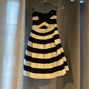 Express black and white pleated dress